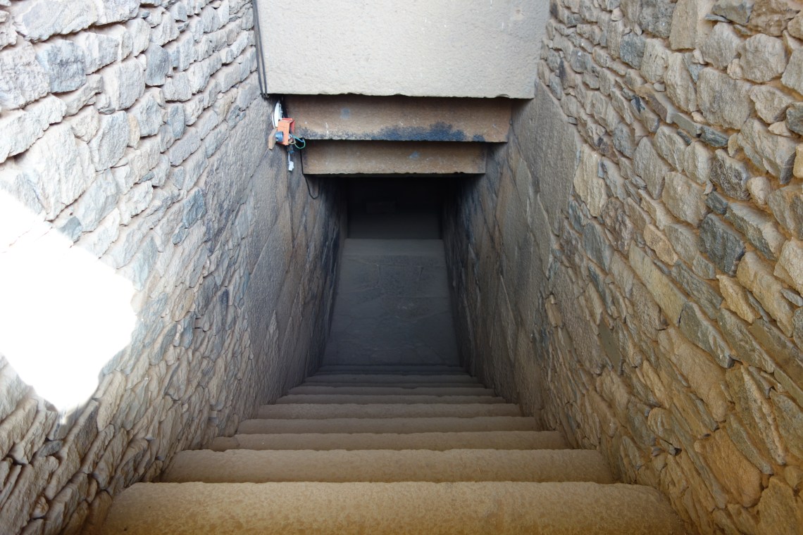 king kaleb tomb steps axum aksum