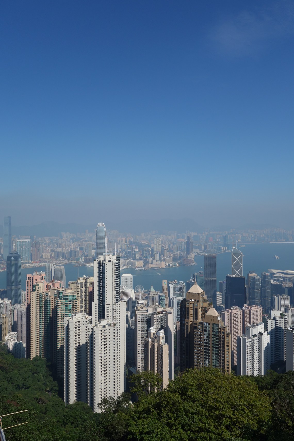 victoria peak hong kong skyline travel blog (2)