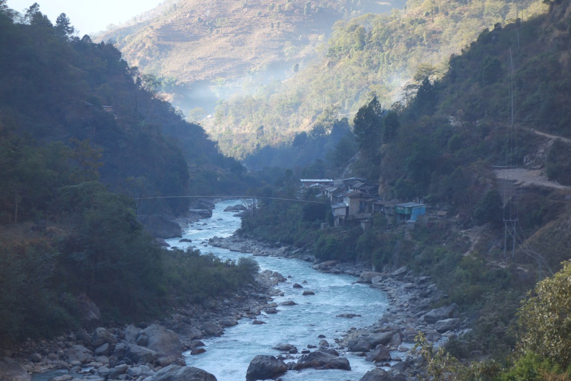 syange annapurna circuit nepal himalayas
