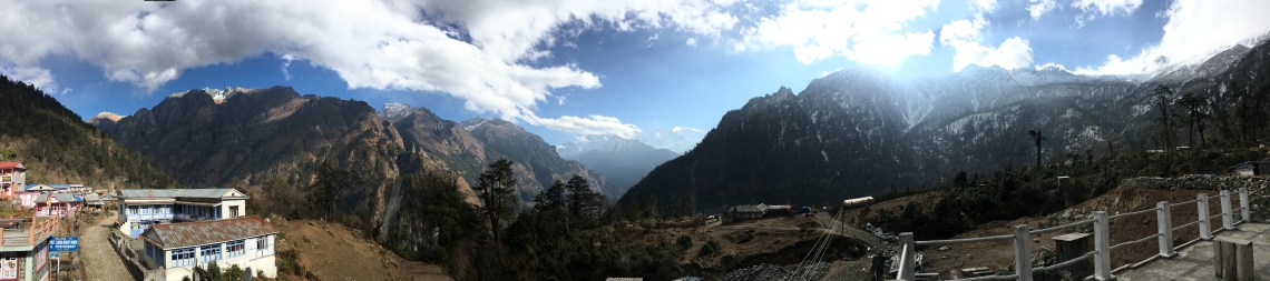timang panorama annapurna circuit mountains nepal himalayas