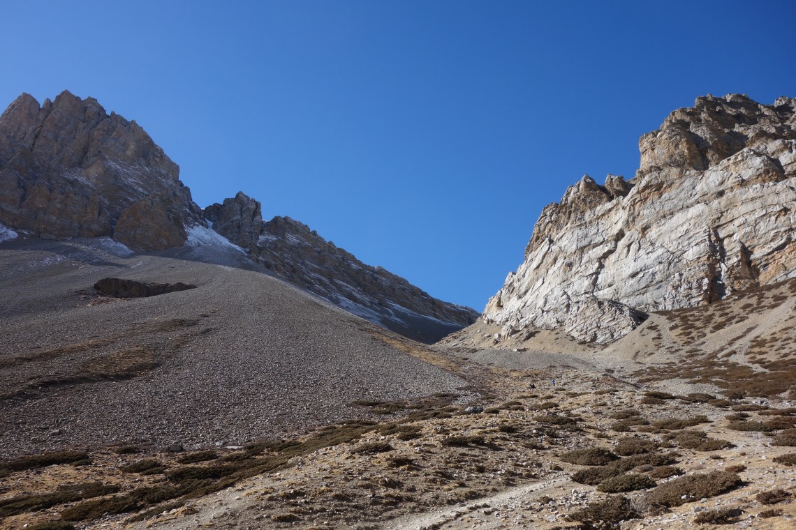 thorong la pass nepal himalayas annapurna ciruit tourists travel blog (2)