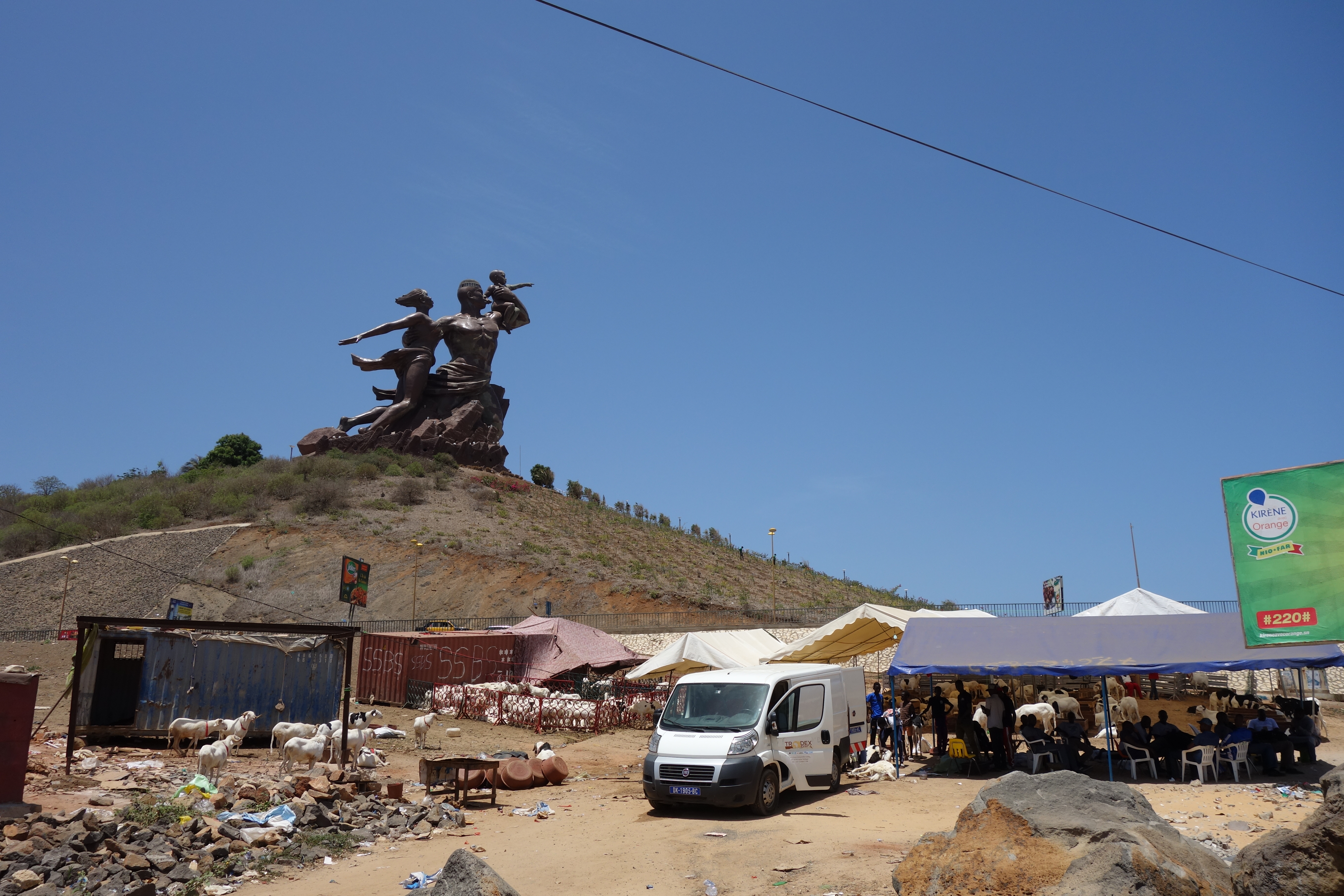 african renaissance monument surroundings monument de la renaissance africaine dakar senegal (2)